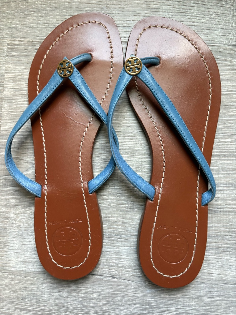 Tory Burch Light Blue Leather Thong Sandals with Gold Logo